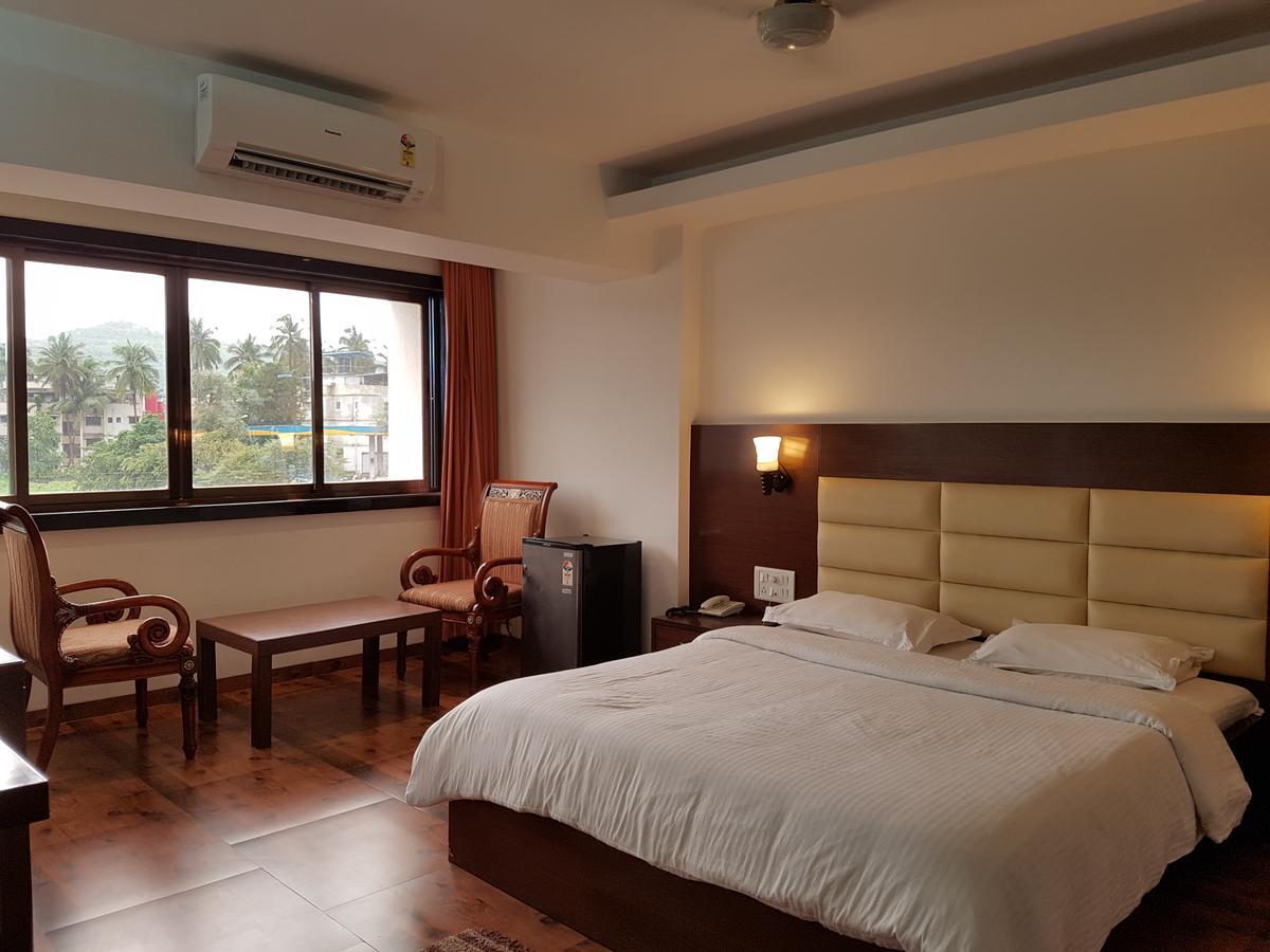 Bisu Hotel & Resorts Khed  Eksteriør bilde